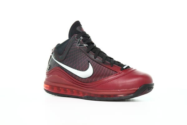 Nike Lebron VII QS 